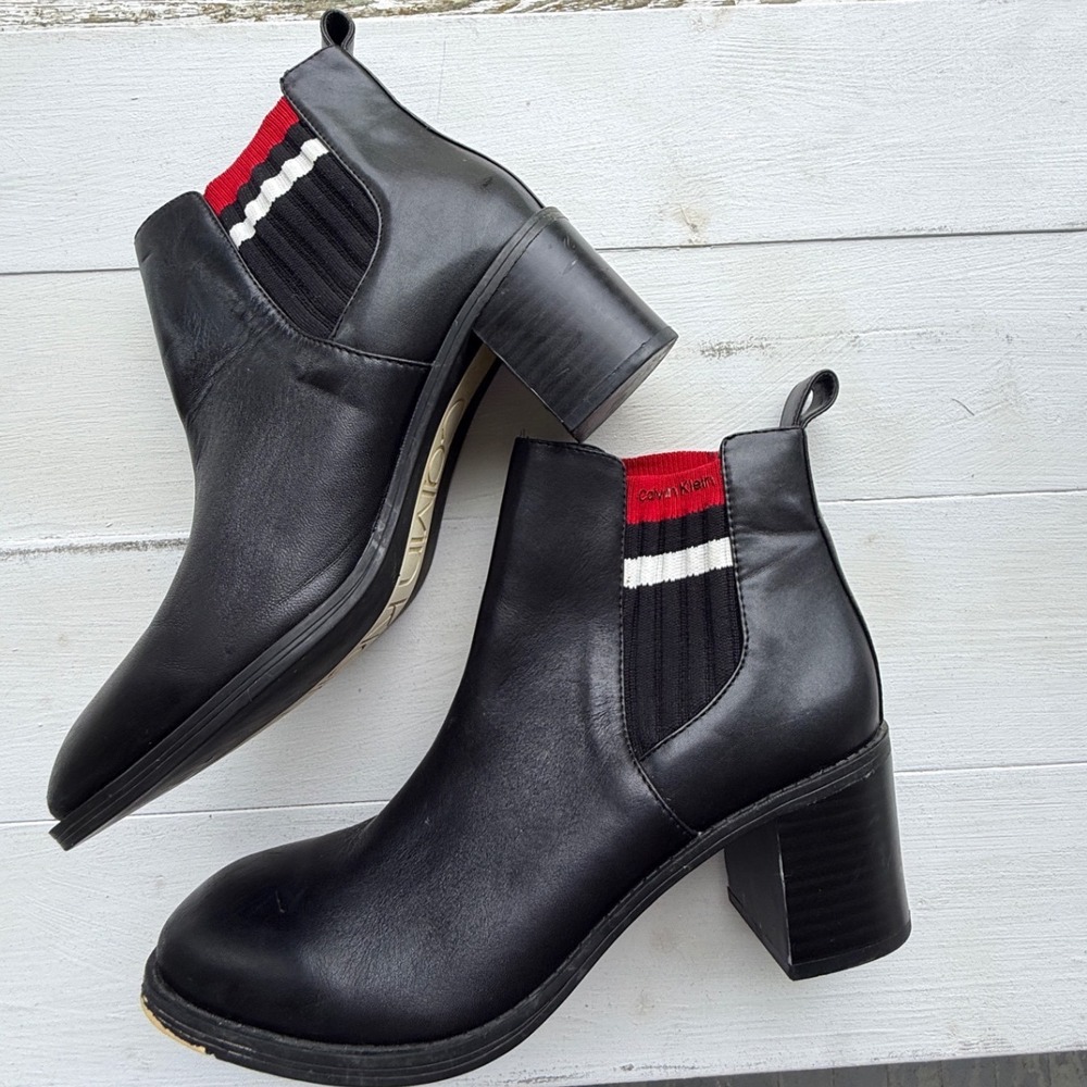 Calvin Klein Black Leather Chelsea Boots Block Heel Red White Stripe Ribbed Knit